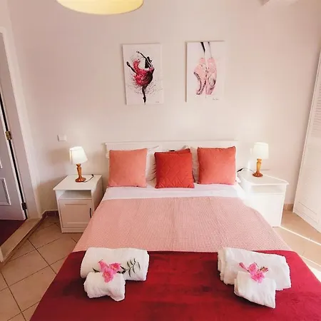 3 Bedroom In Oura With Amazing Pool At Walking Distance To Beach, Strip And Old Town, Wifi And Ac, Private