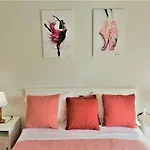 شقة 3 Bedroom In Oura With Amazing Pool At Walking Distance To Beach, Strip And Old Town, Wifi And Ac, Private البوفيرا