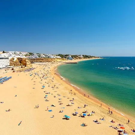 3 Bedroom In Oura With Amazing Pool At Walking Distance To Beach, Strip And Old Town, Wifi And Ac, Private * Albufeira