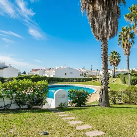 3 Bedroom In Oura With Amazing Pool At Walking Distance To Beach, Strip And Old Town, Wifi And Ac, Private Apartament *