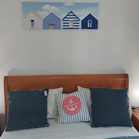 3 Bedroom In Oura With Amazing Pool At Walking Distance To Beach, Strip And Old Town, Wifi And Ac, Private Apartamento