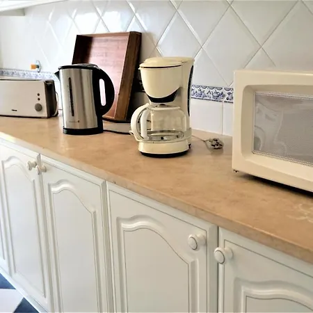 Apartman 3 Bedroom In Oura With Amazing Pool At Walking Distance To Beach, Strip And Old Town, Wifi And Ac, Private *