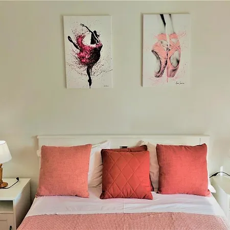 アパート 3 Bedroom In Oura With Amazing Pool At Walking Distance To Beach, Strip And Old Town, Wifi And Ac, Private アルブフェイラ