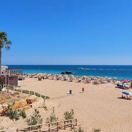 3 Bedroom In Oura With Amazing Pool At Walking Distance To Beach, Strip And Old Town, Wifi And Ac, Private Apartamento